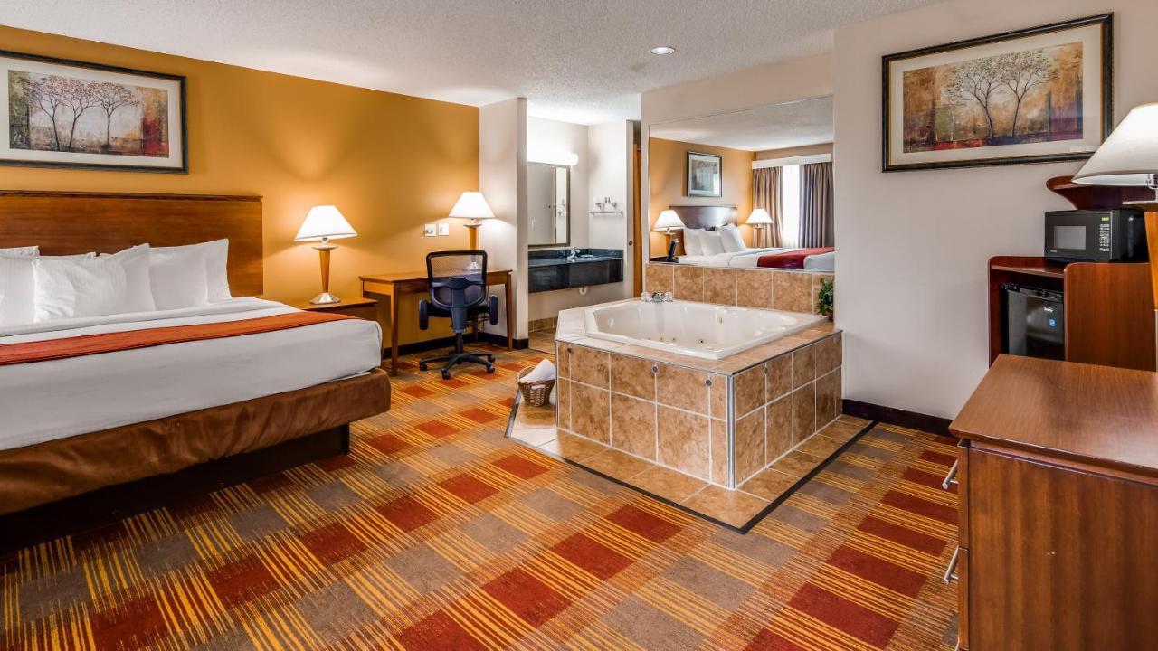 Hebron Best Western Lakewood Inn מראה חיצוני תמונה