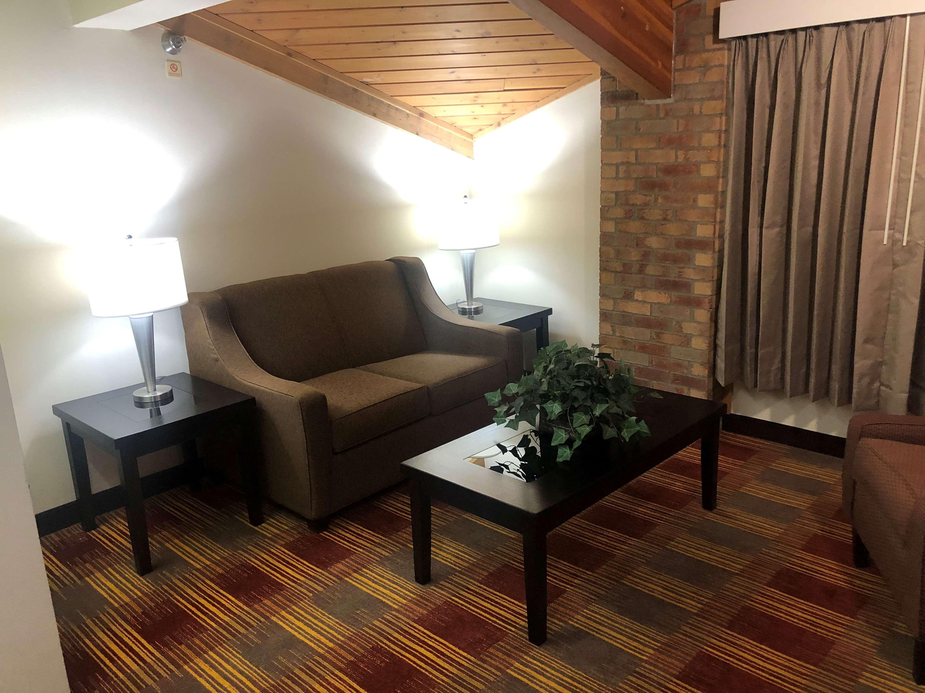 Hebron Best Western Lakewood Inn מראה חיצוני תמונה