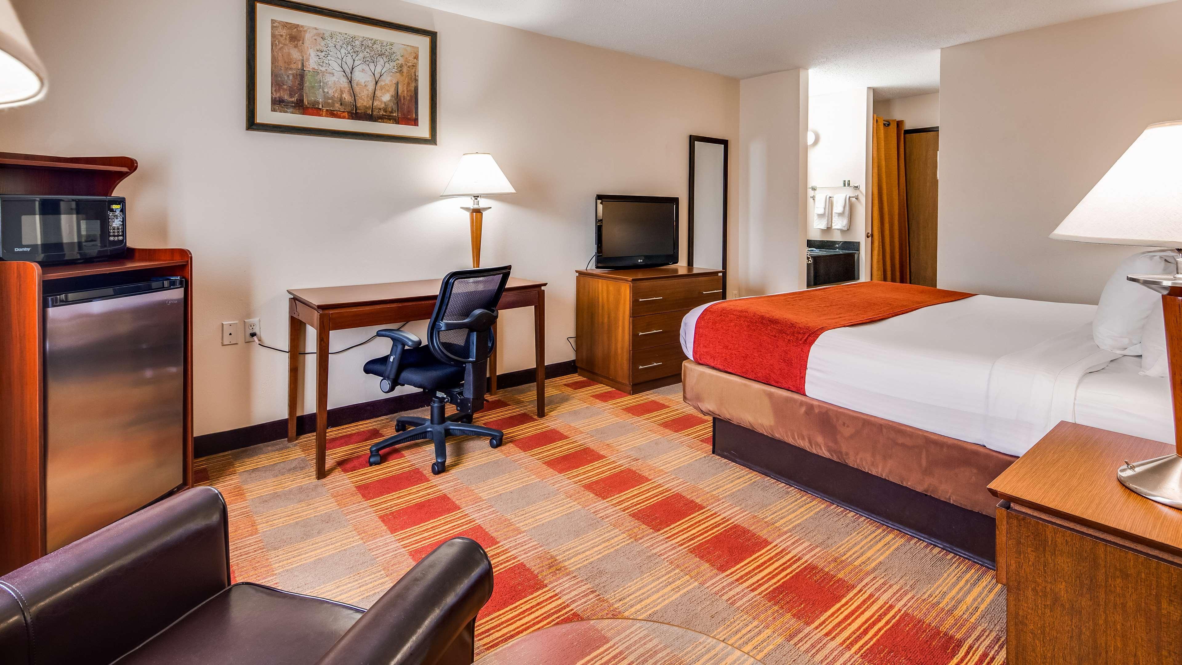 Hebron Best Western Lakewood Inn מראה חיצוני תמונה