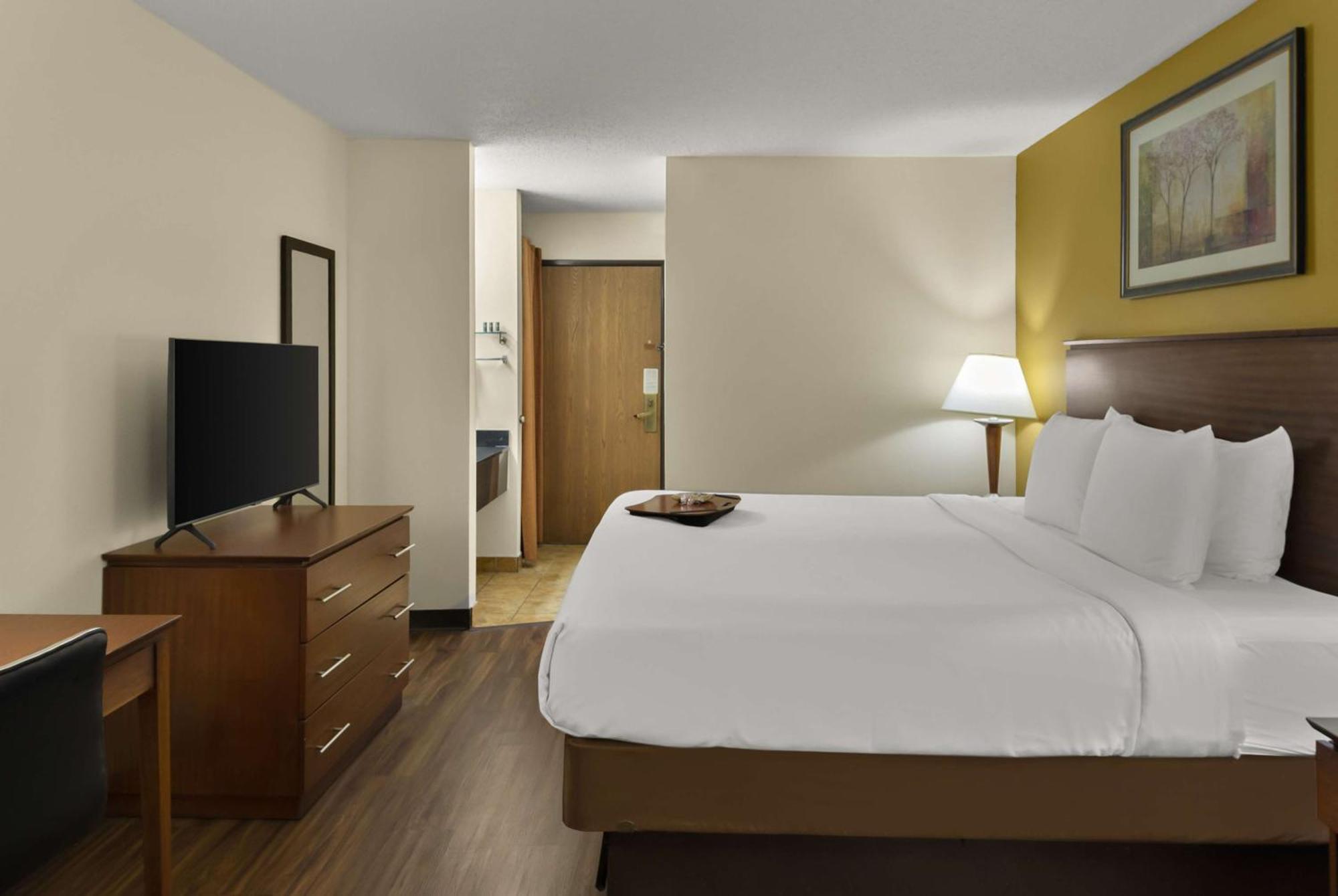 Hebron Best Western Lakewood Inn מראה חיצוני תמונה