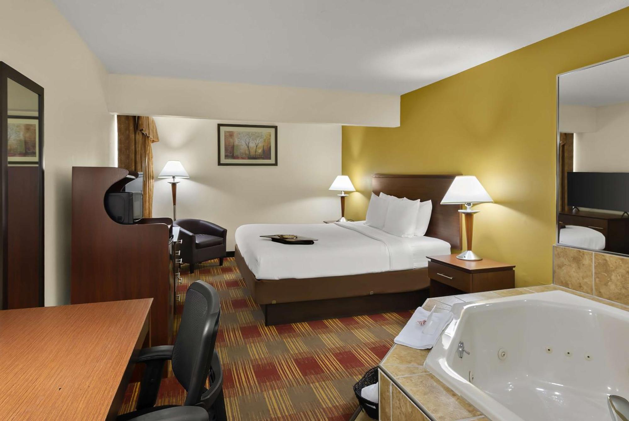 Hebron Best Western Lakewood Inn מראה חיצוני תמונה