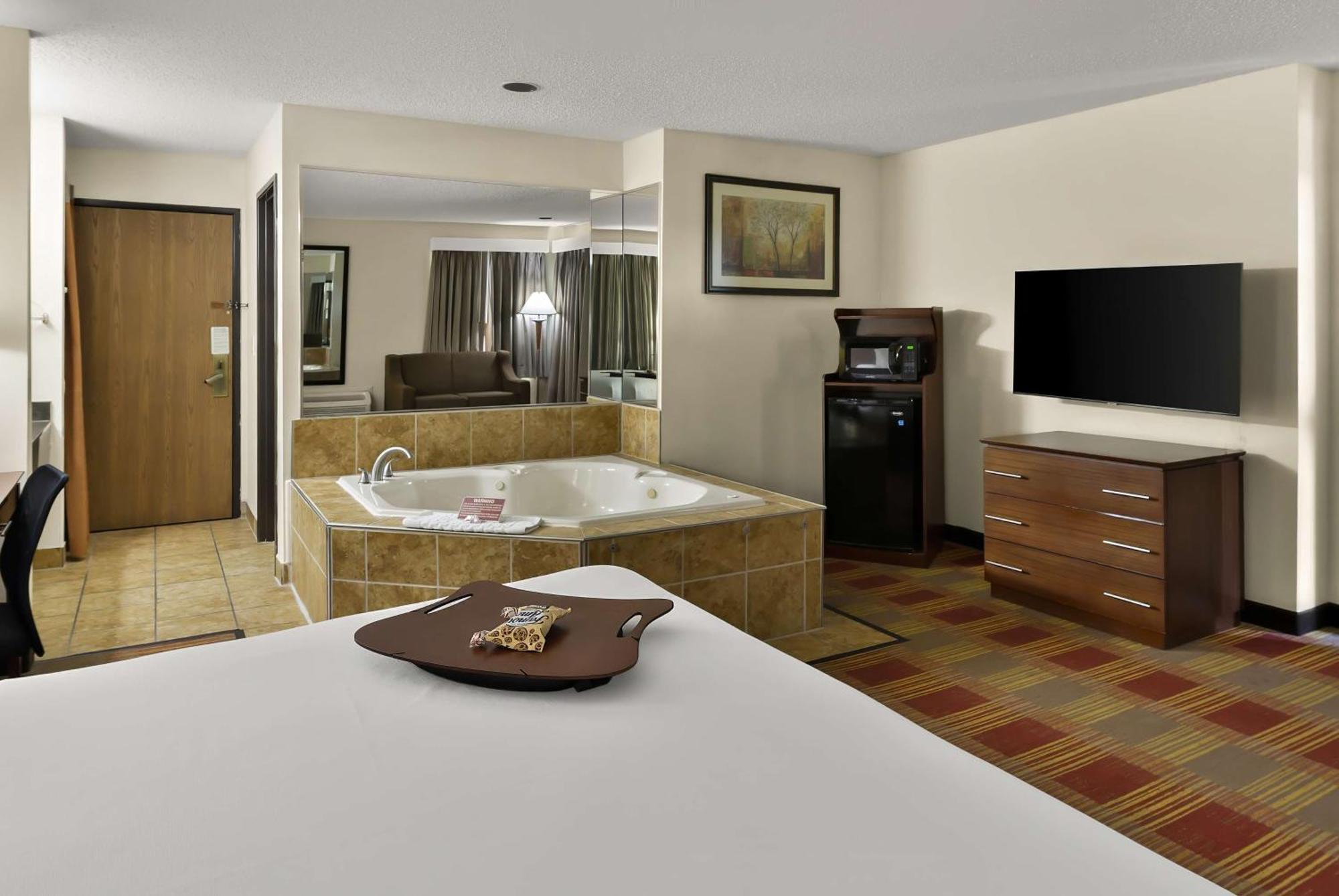 Hebron Best Western Lakewood Inn מראה חיצוני תמונה